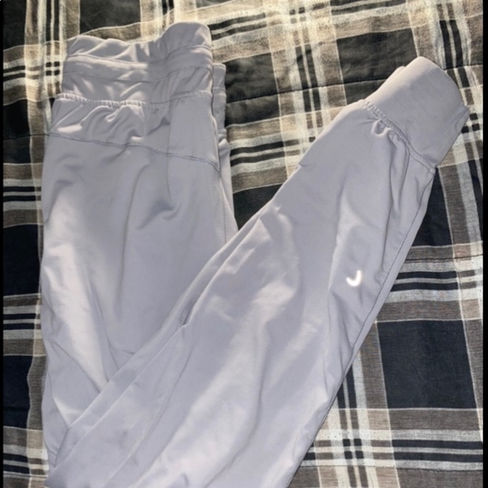 Zyia
Heathered
Gray Ascend
Joggers
(XXXL) - New
without tags